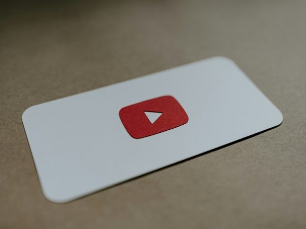 Les étapes clés pour lancer votre chaîne YouTube thématique